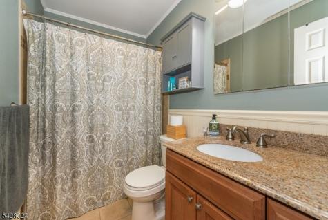 15 Windsor Drive Jefferson NJ 07438