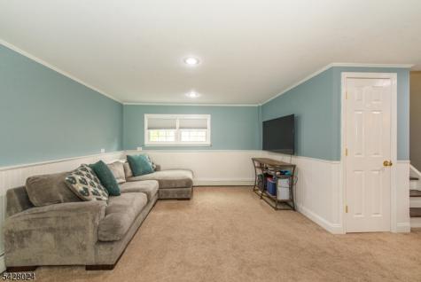 15 Windsor Drive Jefferson NJ 07438