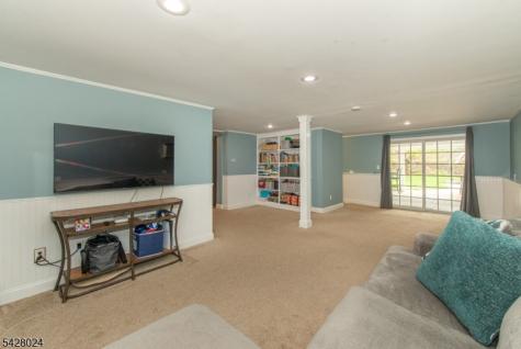 15 Windsor Drive Jefferson NJ 07438
