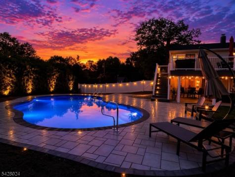 15 Windsor Drive Jefferson NJ 07438