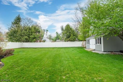 15 Windsor Drive Jefferson NJ 07438