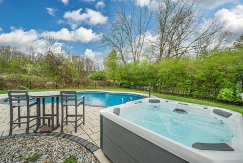15 Windsor Drive Jefferson NJ 07438