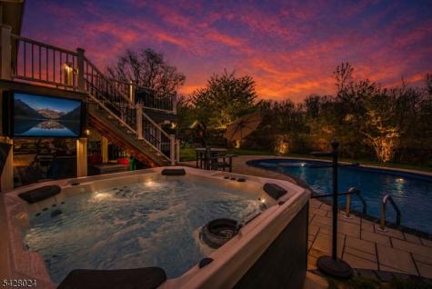 15 Windsor Drive Jefferson NJ 07438