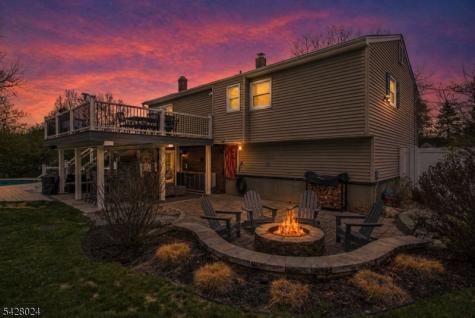 15 Windsor Drive Jefferson NJ 07438