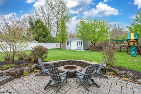 15 Windsor Drive Jefferson NJ 07438
