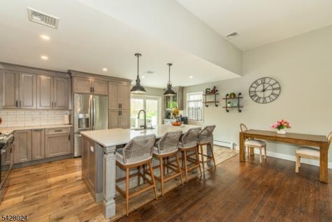 15 Windsor Drive Jefferson NJ 07438
