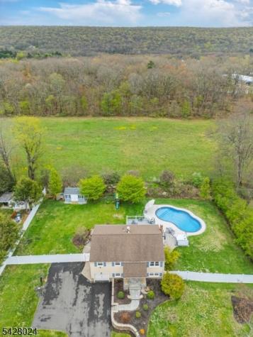 15 Windsor Drive Jefferson NJ 07438