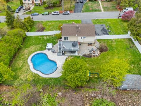 15 Windsor Drive Jefferson NJ 07438