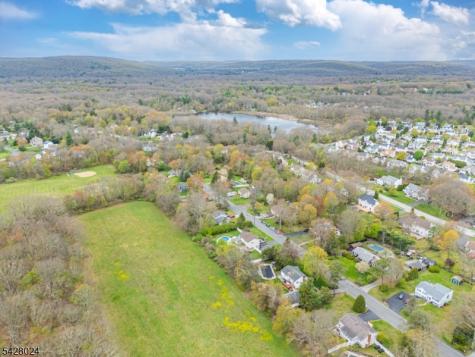 15 Windsor Drive Jefferson NJ 07438
