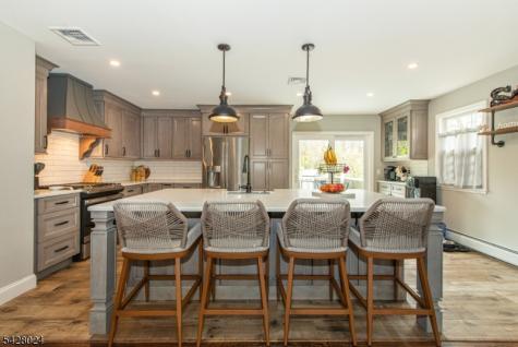 15 Windsor Drive Jefferson NJ 07438