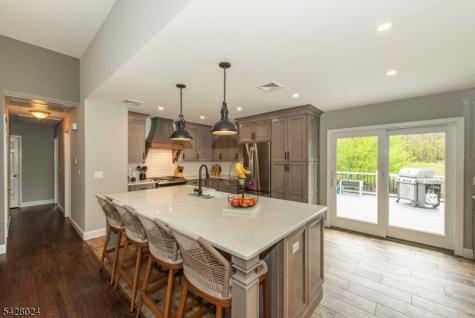 15 Windsor Drive Jefferson NJ 07438