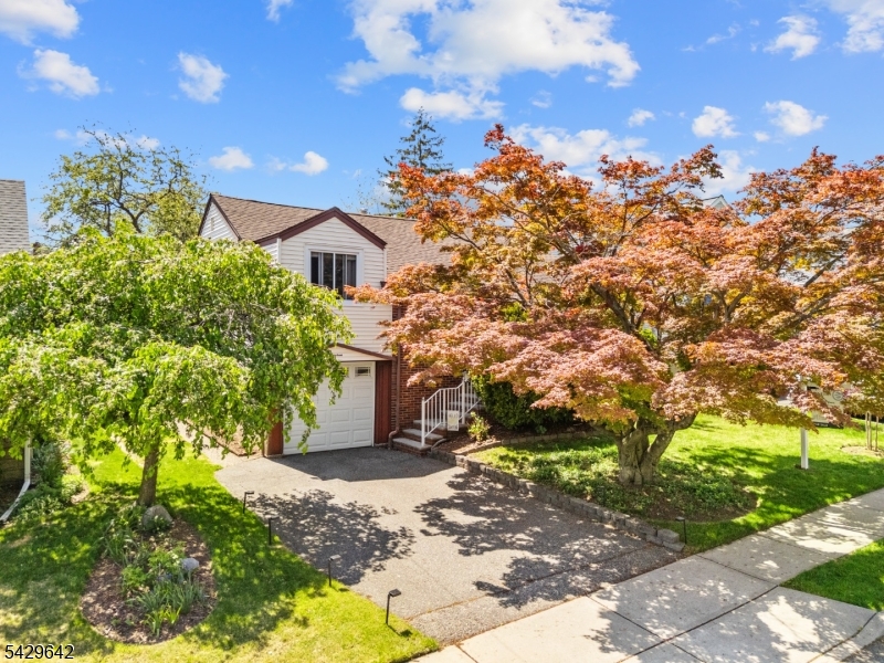 13 Lockwood Drive Clifton NJ 07013