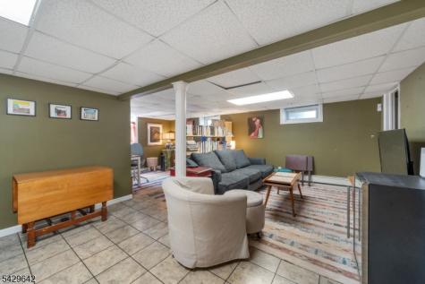 13 Lockwood Drive Clifton NJ 07013