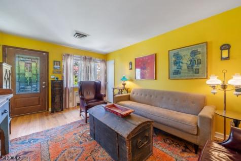 13 Lockwood Drive Clifton NJ 07013