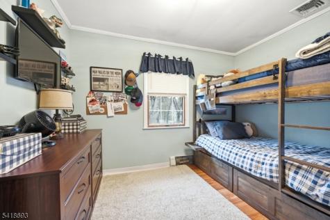 15 Colgate Road Oakland NJ 07436