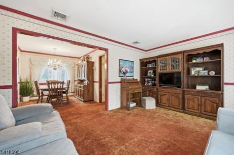 15 Colgate Road Oakland NJ 07436