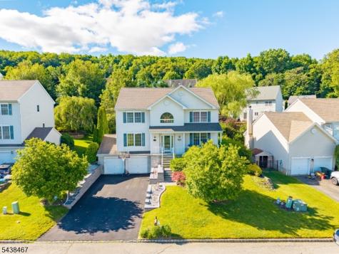 5 Pegasus Place Washington NJ 07840