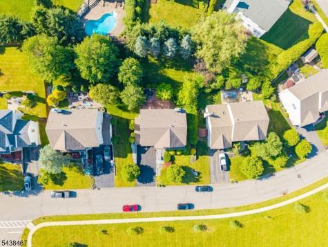 5 Pegasus Place Washington NJ 07840