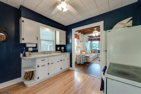 330 Lakeside Avenue Hopatcong NJ 07821