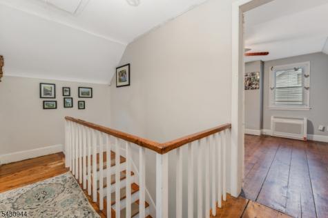 64 Brunswick Avenue Bloomsbury NJ 08804