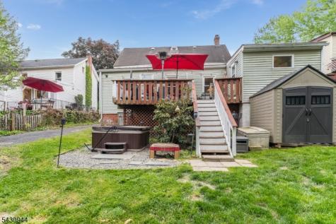 64 Brunswick Avenue Bloomsbury NJ 08804