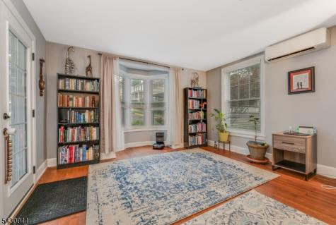 64 Brunswick Avenue Bloomsbury NJ 08804