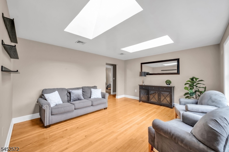 5 Millbrook Road Raritan NJ 08822
