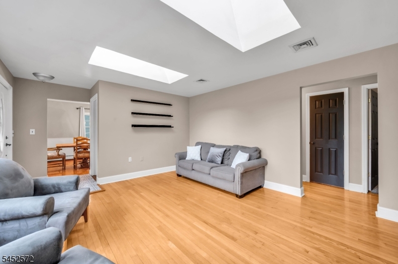 5 Millbrook Road Raritan NJ 08822