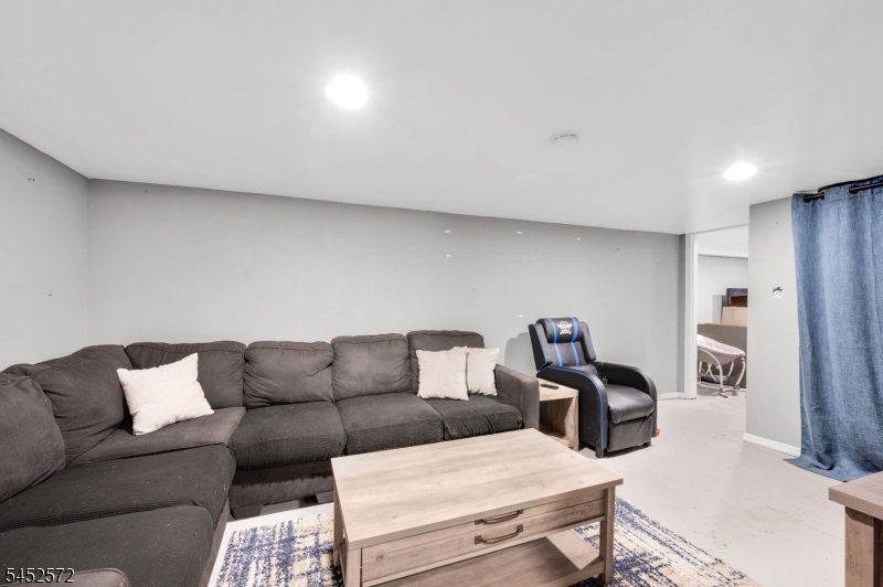5 Millbrook Road Raritan NJ 08822