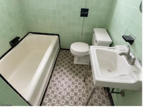 38 Alexander Avenue Nutley NJ 07110