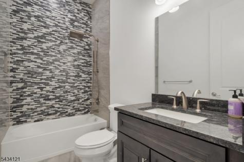 22 Samjan Circle Robbinsville NJ 08520