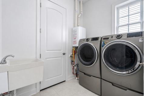 22 Samjan Circle Robbinsville NJ 08520