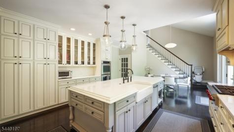 16 Chesterfield Drive Warren NJ 07059