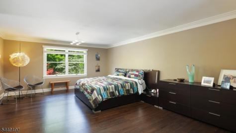 16 Chesterfield Drive Warren NJ 07059