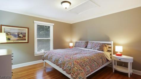 16 Chesterfield Drive Warren NJ 07059