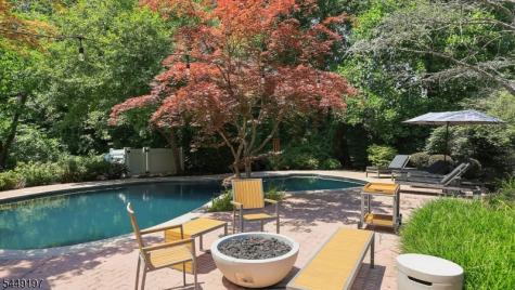 16 Chesterfield Drive Warren NJ 07059