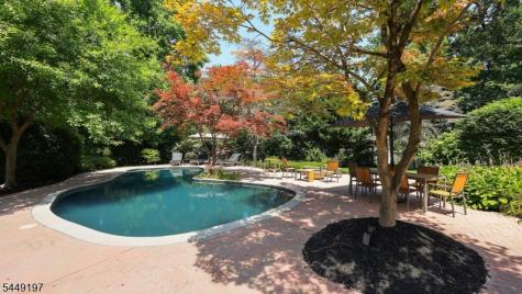 16 Chesterfield Drive Warren NJ 07059