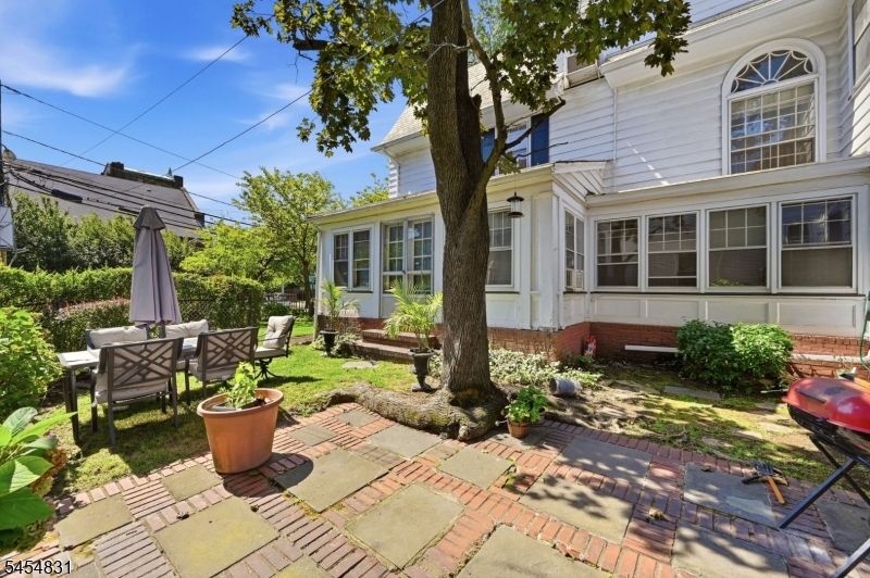 415 Ridge Street Newark NJ 07104