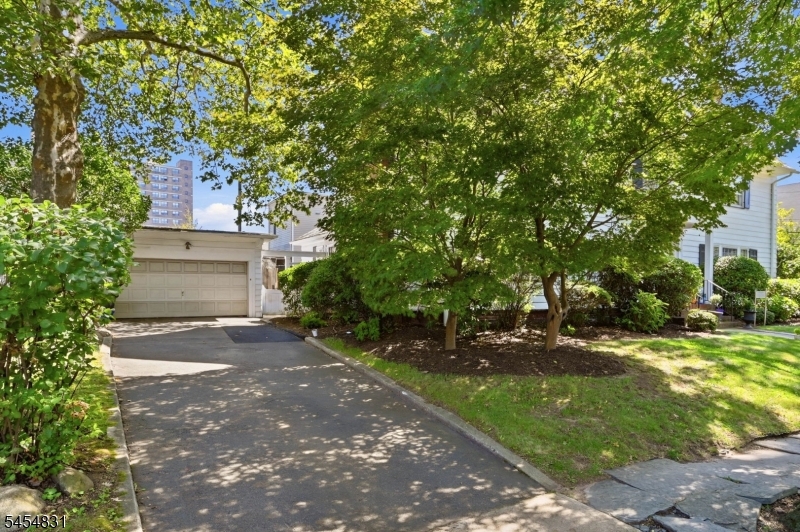 415 Ridge Street Newark NJ 07104