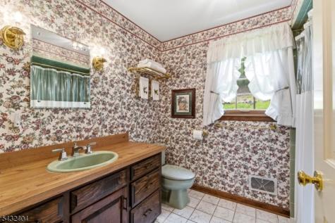 13 Hamden Road Franklin NJ 08822