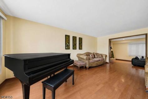 1 Winchester Drive Scotch Plains NJ 07076