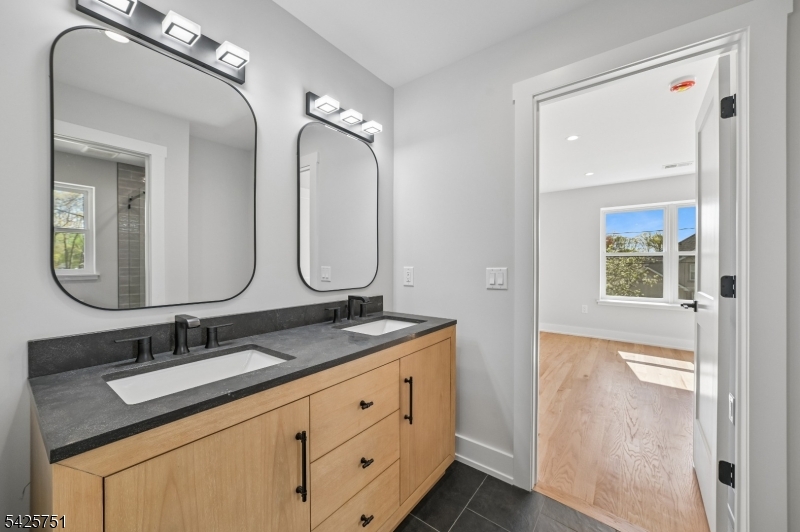 136 Irwin Street Springfield NJ 07081