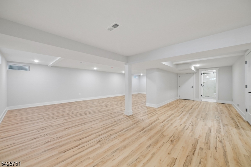 136 Irwin Street Springfield NJ 07081