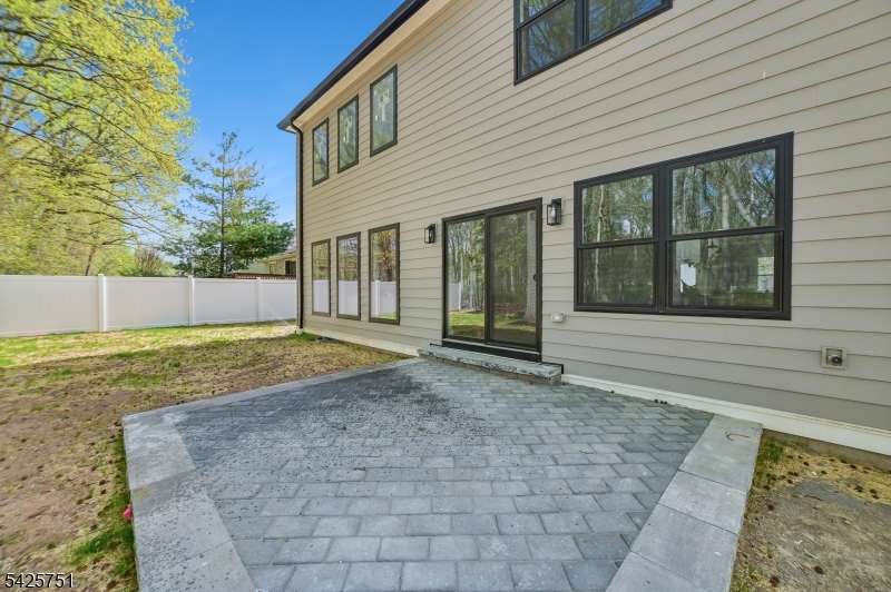 136 Irwin Street Springfield NJ 07081