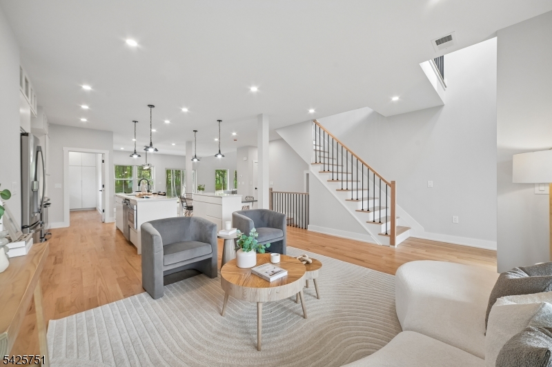 136 Irwin Street Springfield NJ 07081