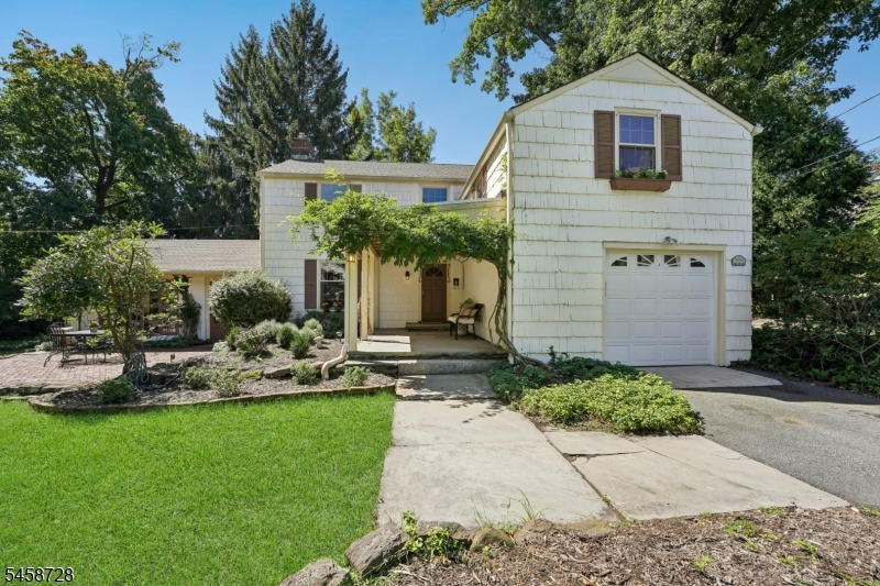 1 Seneca Place Montclair NJ 07043