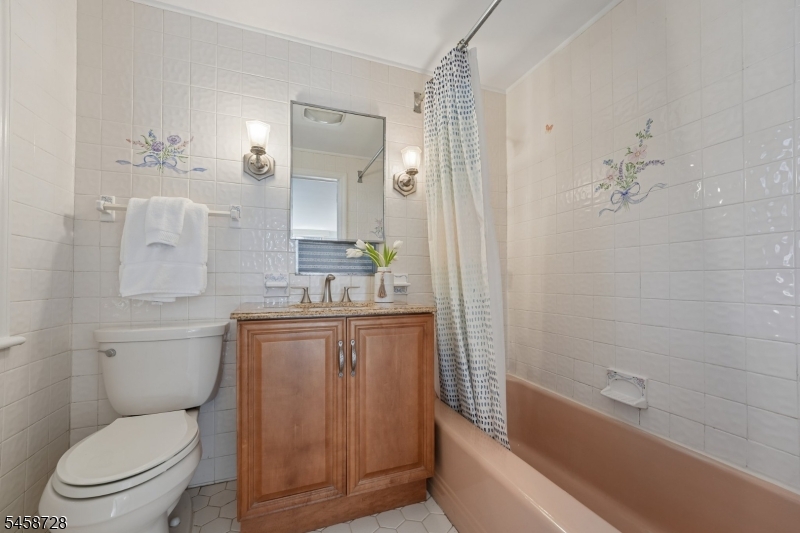 1 Seneca Place Montclair NJ 07043
