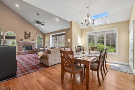 5 Hidden Valley Way Franklin NJ 08802