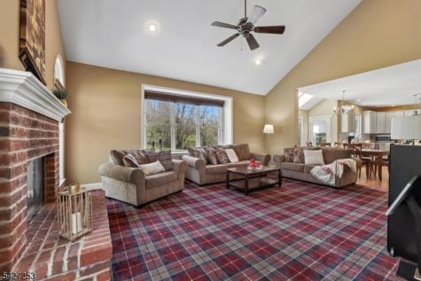 5 Hidden Valley Way Franklin NJ 08802