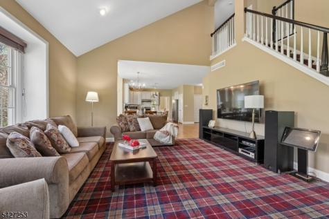 5 Hidden Valley Way Franklin NJ 08802